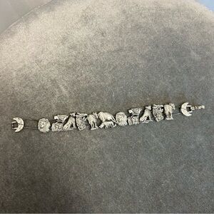 Silver Tone Jungle Animal slider Bracelet Unmarked Individual Animals